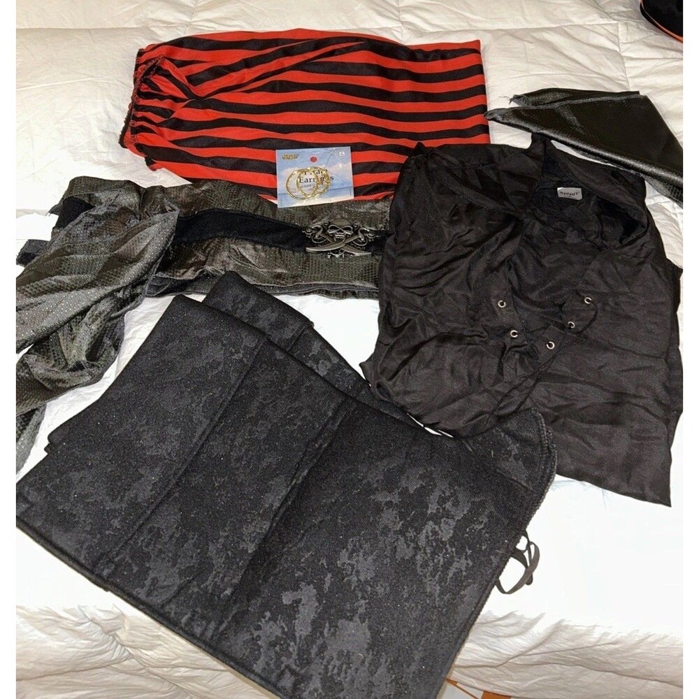 Renaissance Pirate Costume Set Women's XL Halloween Costume